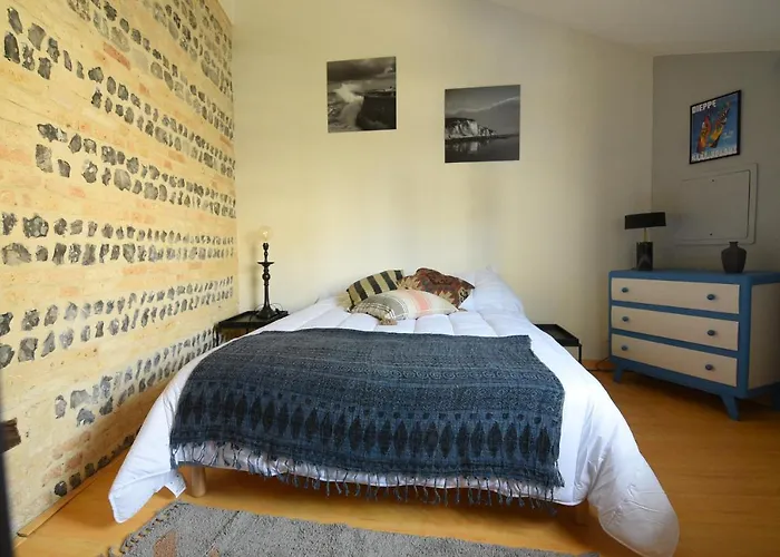 Les Falaises De L'estran * Dieppe