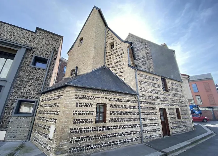 Les Falaises De L'estran Hébergement de vacances *